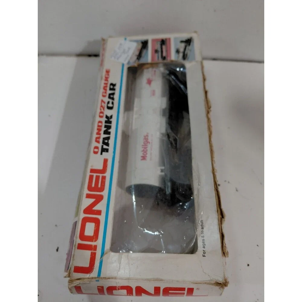 Lionel 6-9036 O Gauge Model Railroad Mobilgas Single Dome Tank Car w/ Box